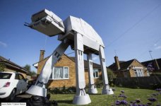 Star-Wars-fan-builds-life-size-AT-AT-Walker-replica-in-his-garden_4.jpg